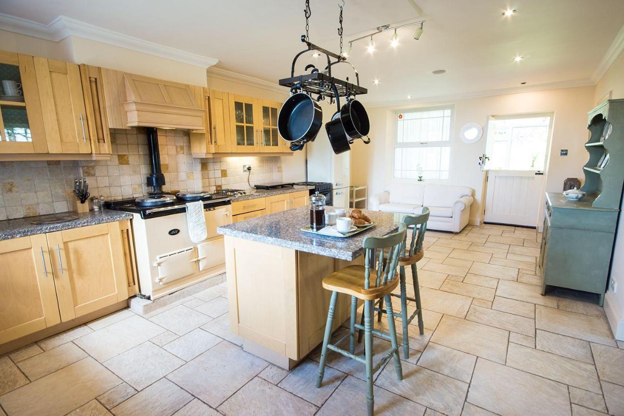 Exclusive Use Moor Grange Farm 13 Bedrooms Бакстон Екстер'єр фото